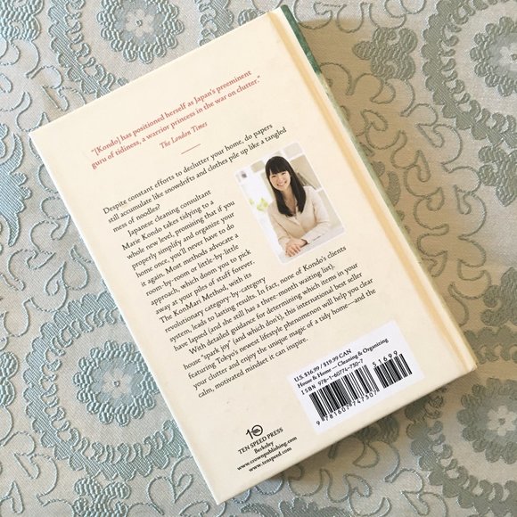 'The Life-Changing Magic of Tidying Up' Hardcover By Marie Kondo - Picture 3 of 9